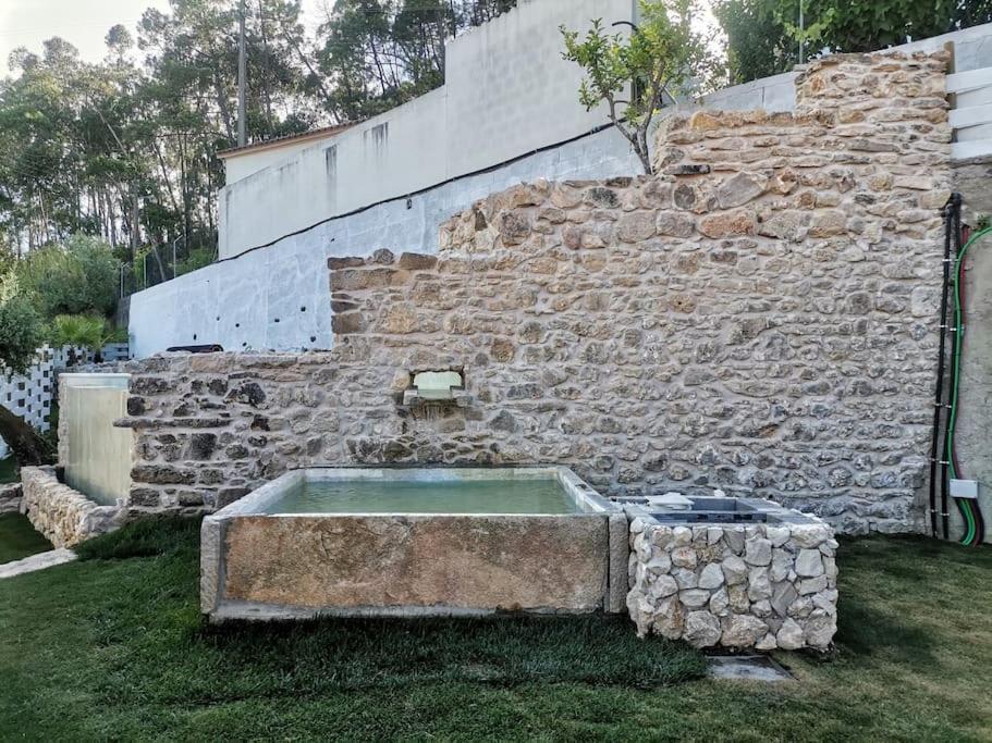 Moradias Do Castelo, Um Pequeno Paraiso Como Lhe Chamam โอเร็ม ภายนอก รูปภาพ