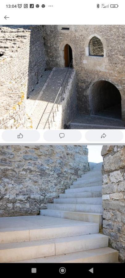 Moradias Do Castelo, Um Pequeno Paraiso Como Lhe Chamam โอเร็ม ภายนอก รูปภาพ